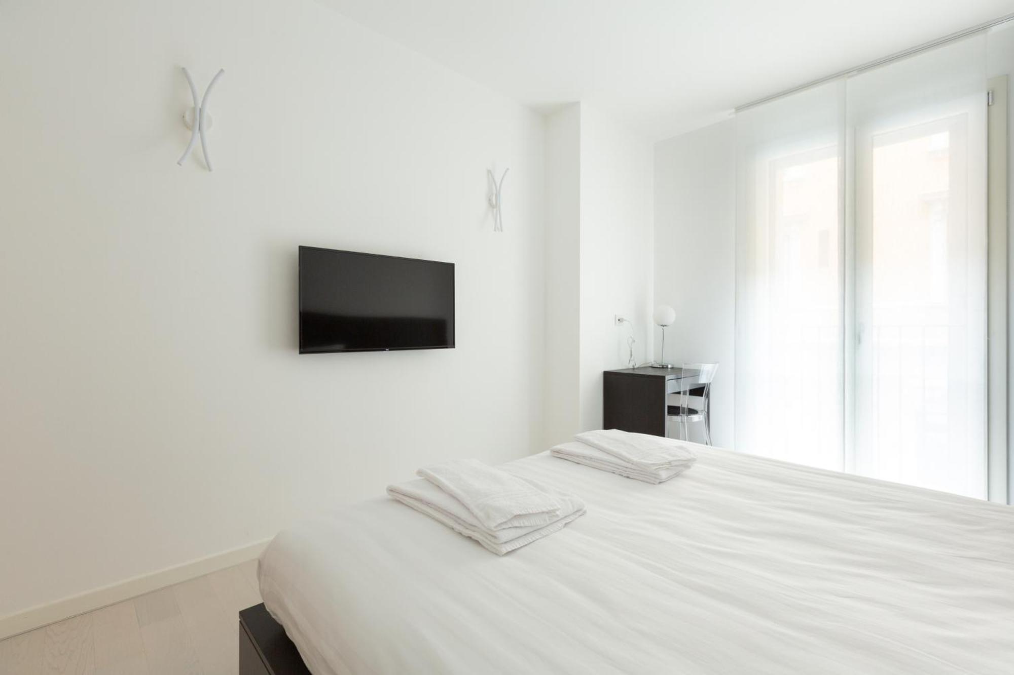 Porta Nuova Bright And Roomy Flat Milán